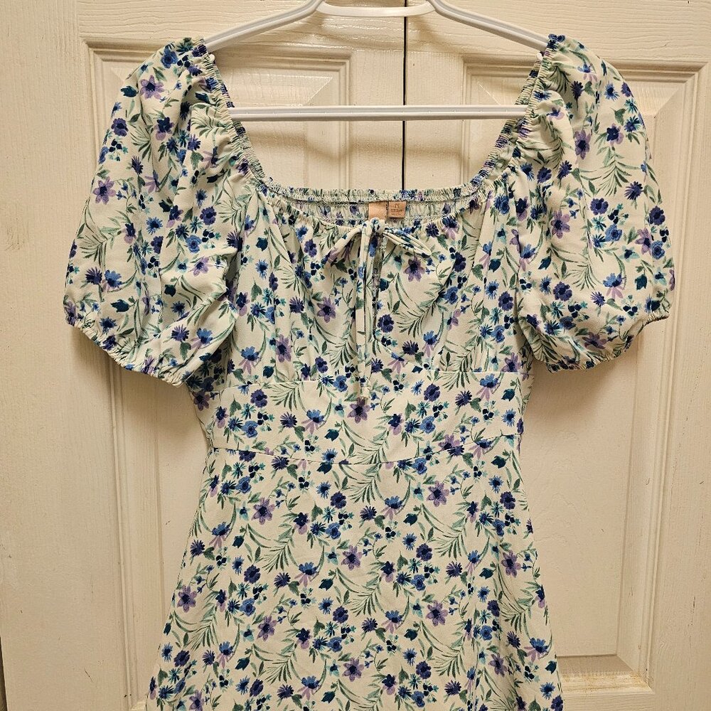White Floral Puffy Sleeve Dress